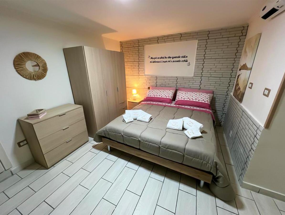 Apartamento Il Nido Di Mariaflo Nápoles Exterior foto