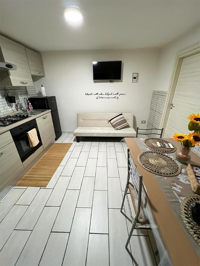 Apartamento Il Nido Di Mariaflo Nápoles Exterior foto